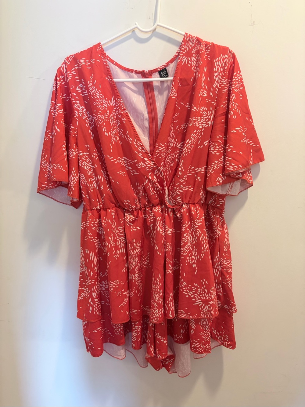 NWOT Coral Red Printed V-Neck Tiered Mini Romper